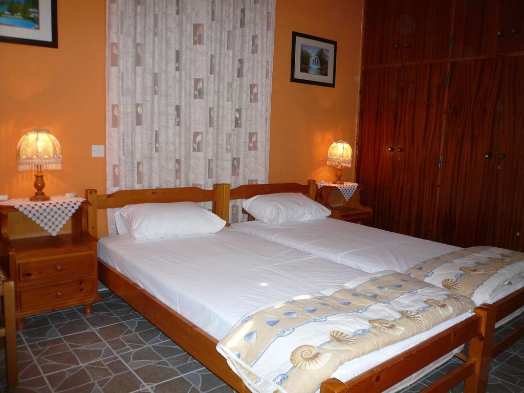 Liossis Rooms & Apartments Skopelos Oda fotoğraf