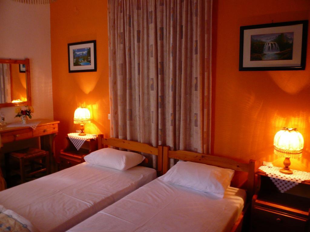 Liossis Rooms & Apartments Skopelos Oda fotoğraf