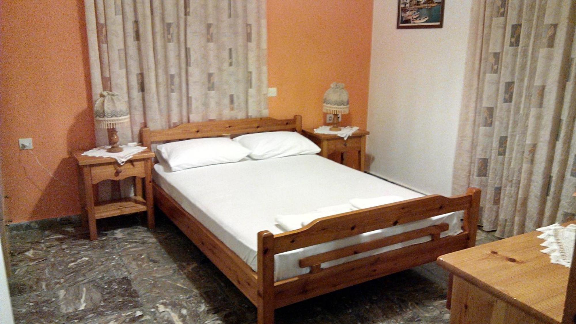 Liossis Rooms & Apartments Skopelos Oda fotoğraf