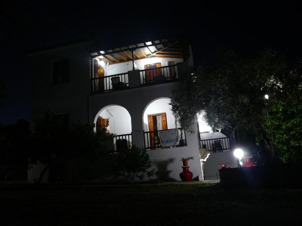 Liossis Rooms & Apartments Skopelos Dış mekan fotoğraf